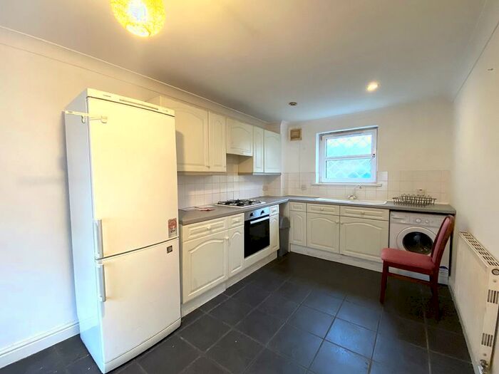 2 Bedroom Maisonette To Rent In Lower Derby Road, Portsmouth, PO2