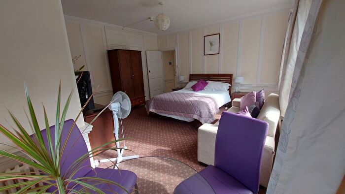 1 Bedroom Studio To Rent In Hunts Lane, Taplow, Maidenhead, SL6