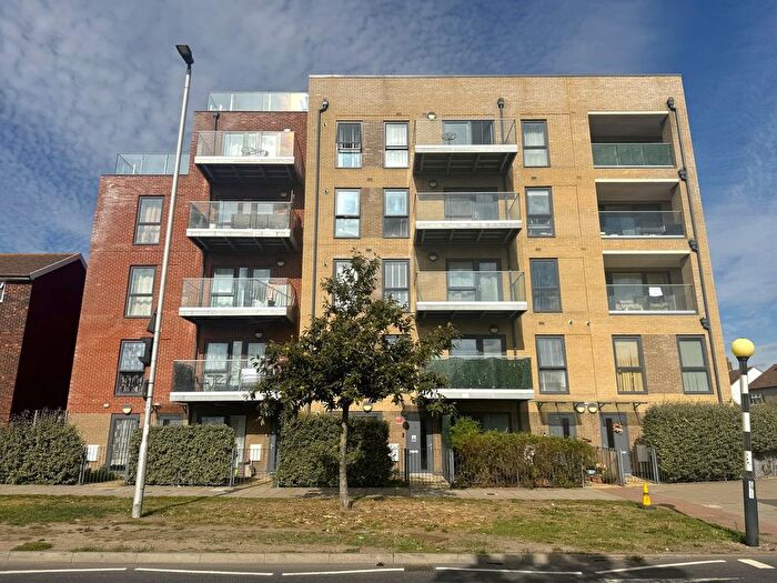 2 Bedroom Flat For Sale In Blue Shore Apartments, Bastable Avenue, Barking, IG11