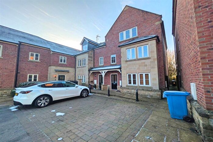 4 Bedroom Semi-Detached House To Rent In Redbrow Hollow, Compstall, Stockport, SK6