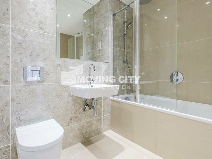 2 Bedroom Apartment To Rent In City View Point, Leven Road, Poplar, E14