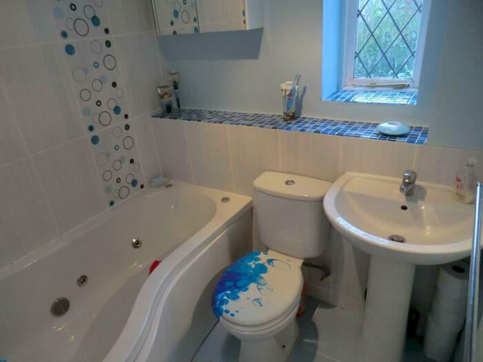 2 Bedroom House To Rent In Bideford Avenue, Herons Reach Area