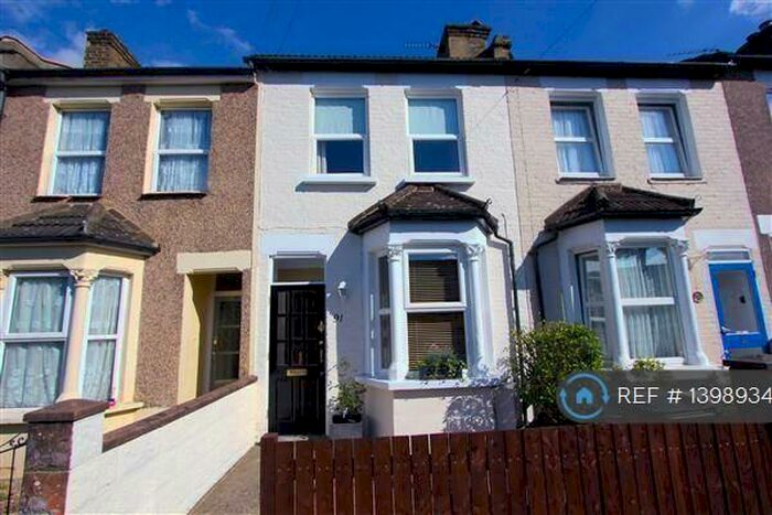 2 Bedroom Terraced House To Rent In Bynes Road, South Croydon, CR2