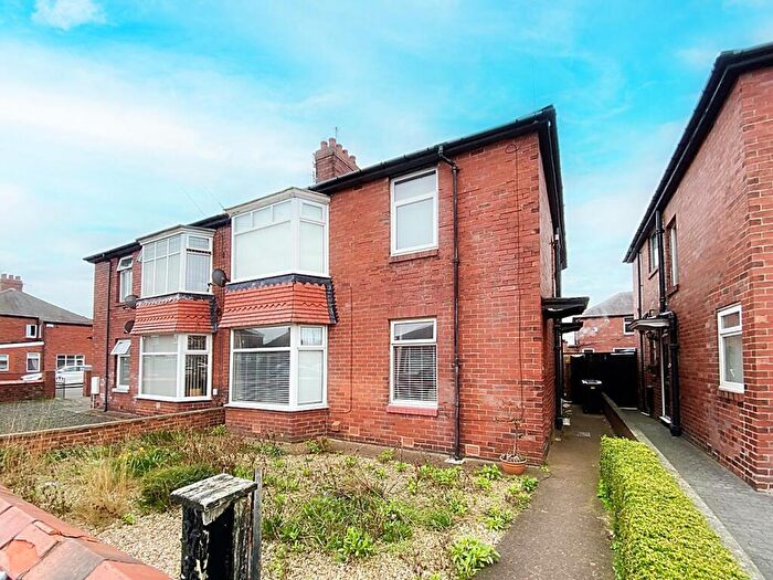 2 Bedroom Apartment For Sale In Lynn Road, Wallsend, NE28