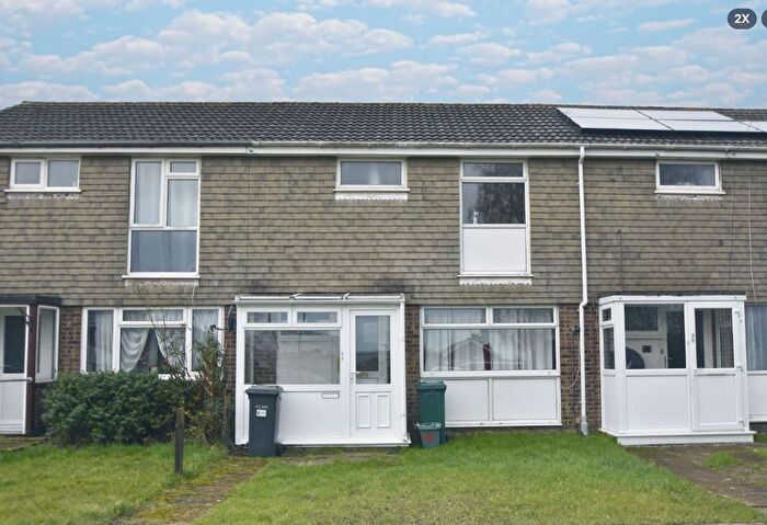 3 Bedroom Terraced House To Rent In Spring Walk, Newport, PO30