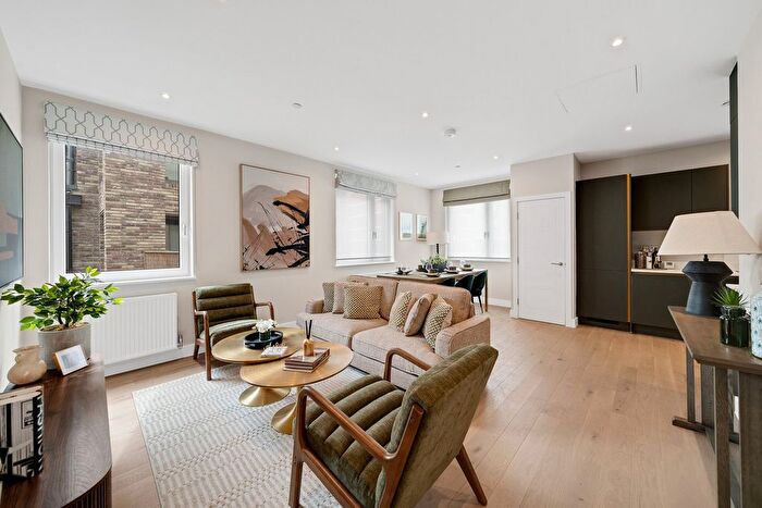 3 Bedroom Terraced House For Sale In House Tower Bridge, Southwark, SE1