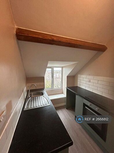 1 Bedroom Flat To Rent In Port View House, Holyhead, LL65