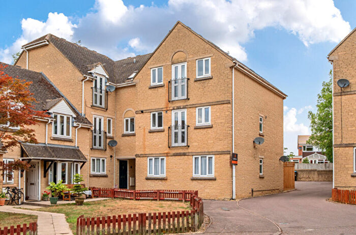 2 Bedroom Apartment For Sale In Farmhouse Meadow, Witney, Oxfordshire, OX28
