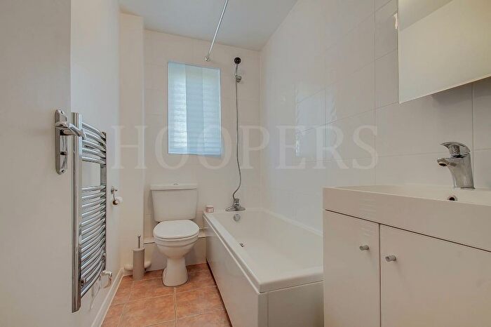 1 Bedroom Flat For Sale In Cornmow Drive, London, NW10