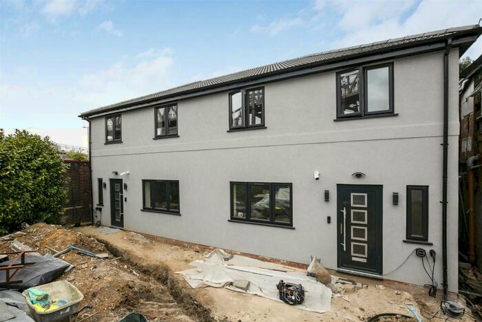 4 Bedroom House To Rent In Wigram Road, London, E11