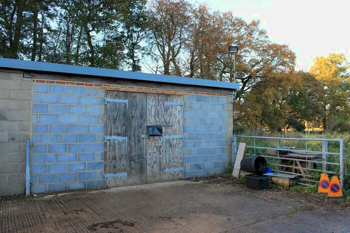 Storage Commercial To Rent In Chesham Road, Wigginton, HP23