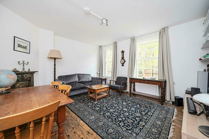 2 Bedroom Flat To Rent In Portpool Lane, Clerkenwell, London, EC1N