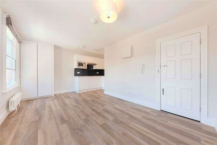 Studio To Rent In Upper Berkeley Street, Marylebone, London, W1H