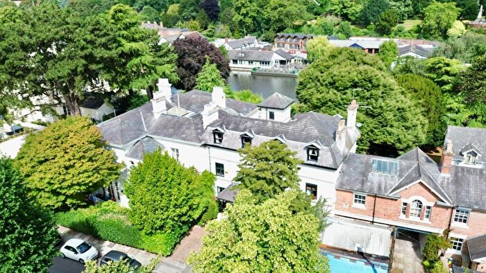 2 Bedroom Penthouse For Sale In Lower Park Road, Chester, CH4