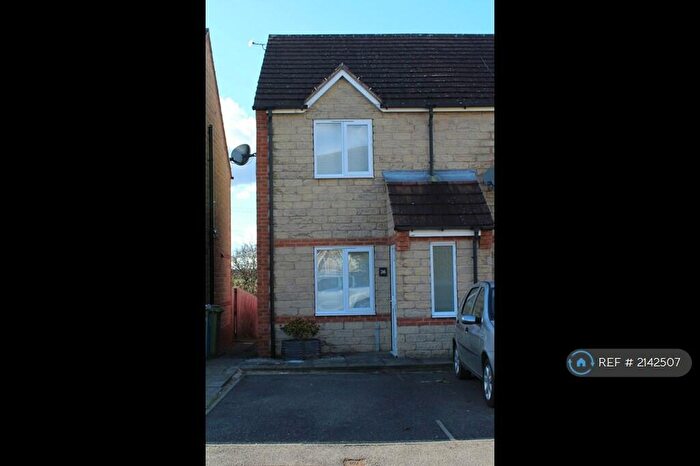 2 Bedroom End Of Terrace House To Rent In Howells Place, Mastin Moor, Chesterfield, S43