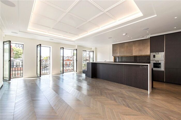 2 Bedroom Flat To Rent In Marylebone High Street, London, W1U