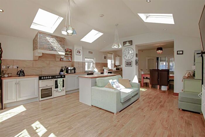 3 Bedroom Semi Detached House For Sale In Gainsborough Avenue, Burnley, BB11