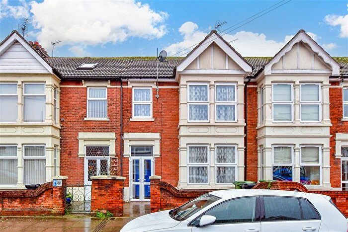 3 Bedroom Terraced House For Sale In Kenyon Road, Portsmouth, Hampshire, PO2