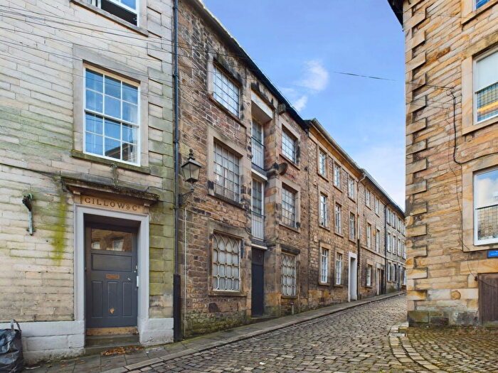 5 Bedroom Terraced House For Sale In Castle Hill, Lancaster, LA1