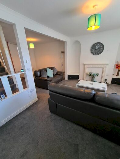2 Bedroom Property To Rent In Carmarthen Road, Cwmbwrla, Swansea, SA5