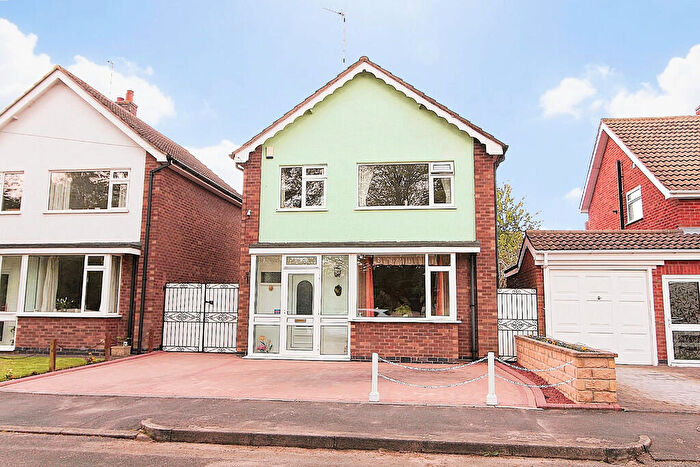3 Bedroom Detached House For Sale In Brighton Avenue, Wigston, LE18