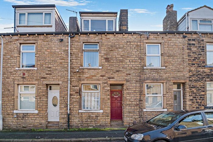 3 Bedroom Terraced House For Sale In Byrl Street, Keighley, BD21