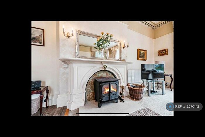 2 Bedroom Flat To Rent In Clappersgate, Ambleside, LA22