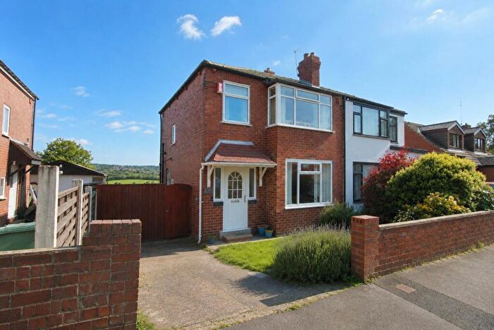 3 Bedroom Semi Detached House For Sale In Calverley Gardens, Leeds, LS13