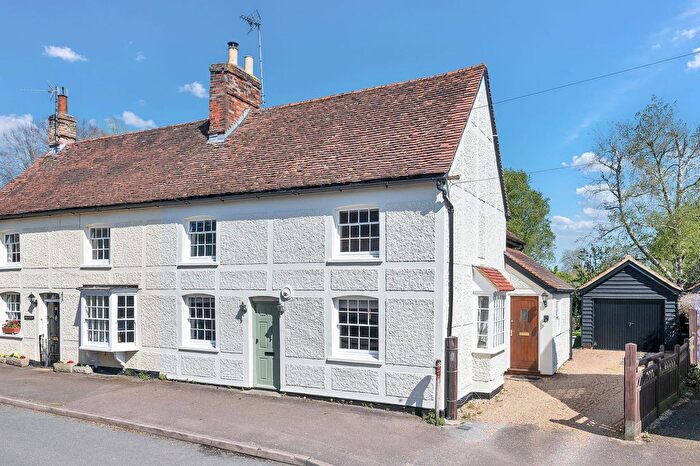 3 Bedroom Semi-Detached House For Sale In High Street, Barkway, SG8