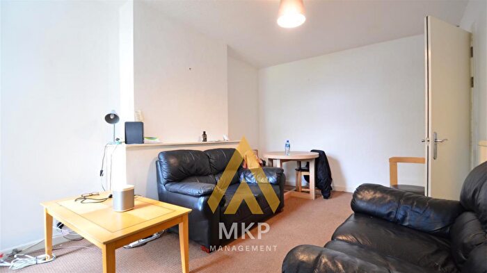 4 Bedroom Terraced House To Rent In Warwards Lane Selly Oak, B29