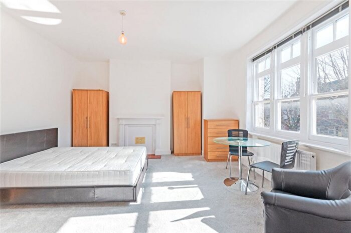 Studio To Rent In Stanley Gardens, Willesden Green, NW2