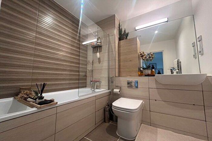 1 Bedroom Flat To Rent In Leacon Road, Ashford, TN23