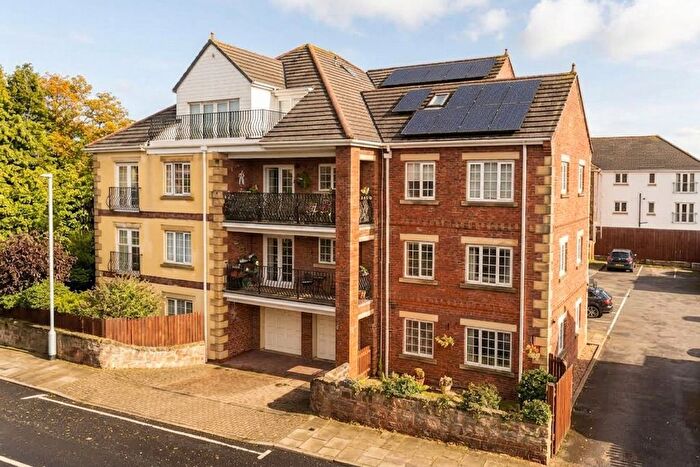2 Bedroom Flat For Sale In Sandy Lane, Wirral, CH48