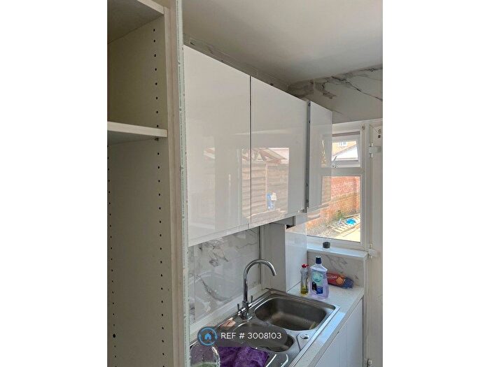 3 Bedroom Terraced House To Rent In New Road, Dagenham, RM10