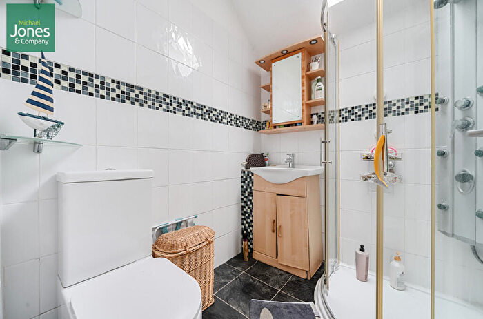 1 Bedroom Flat To Rent In South Street, Tarring, Worthing, West Sussex, BN14