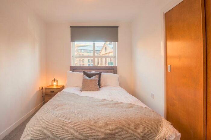 2 Bedroom Flat To Rent In Turnbull Street, G1