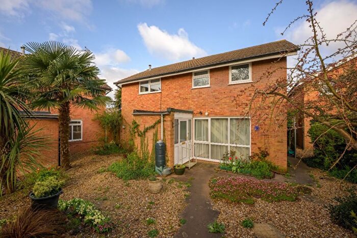 4 Bedroom Detached House For Sale In Fridaybridge Road, Elm, Wisbech, PE14