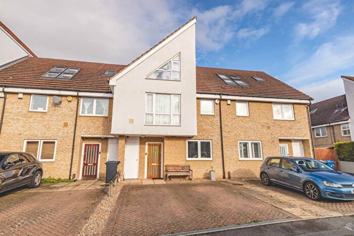 3 Bedroom Town House To Rent In Percy Place, Datchet, SL3