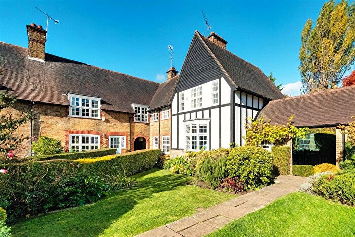 3 Bedroom Property For Sale In Westholm, Hampstead Garden Suburb, London, NW11