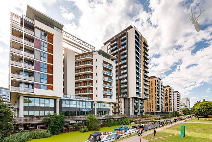 3 Bedroom Flat For Sale In Regalia Point, Bethnal Green, E2
