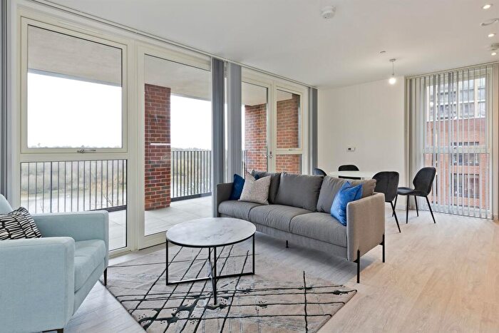 1 Bedroom Apartment To Rent In Rosefinch Apartments, Hendon Waterside, NW9