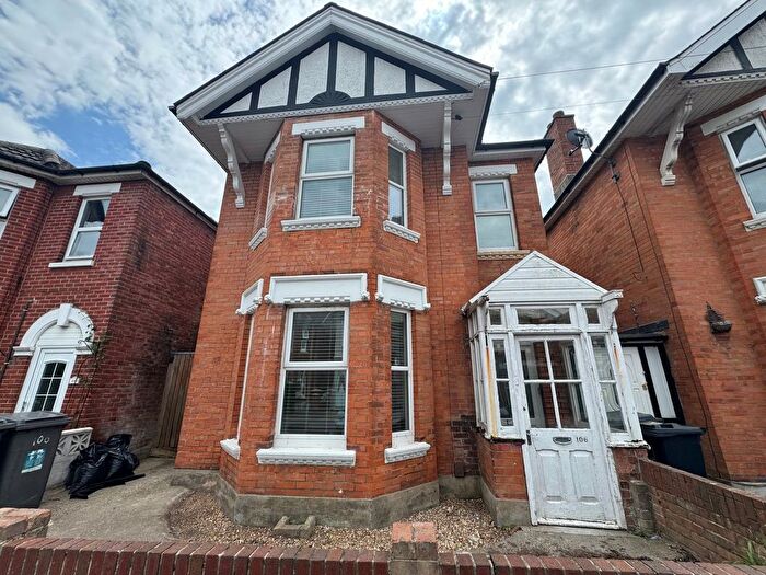 3 Bedroom Property To Rent In Gladstone Road East, Bournemouth, BH7