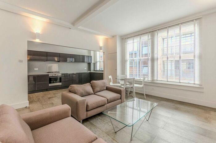 3 Bedroom Flat To Rent In Great Sutton Street, Clerkenwell, London, EC1V