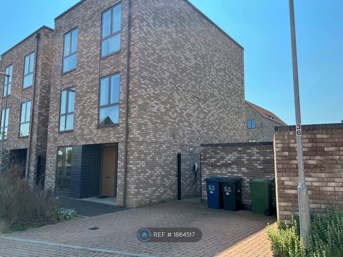 4 Bedroom Detached House To Rent In Knightly Avenue, Cambridge, CB2