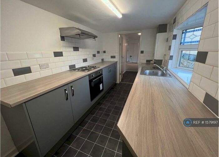 3 Bedroom Semi-Detached House To Rent In Winsover Road, Spalding, PE11