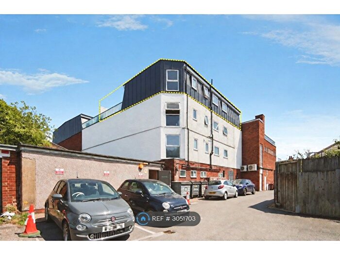 2 Bedroom Flat To Rent In Warwick Road, Kenilworth, CV8