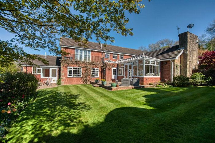 4 Bedroom Detached House For Sale In Hemsworth Road, Norton Lees, Sheffield, S8