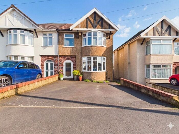 3 Bedroom Semi Detached House For Sale In Hanham Road, Hanham, Bristol, BS15