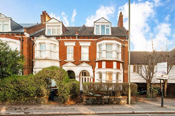 2 Bedroom Flat To Rent In Fortis Green, London, N2