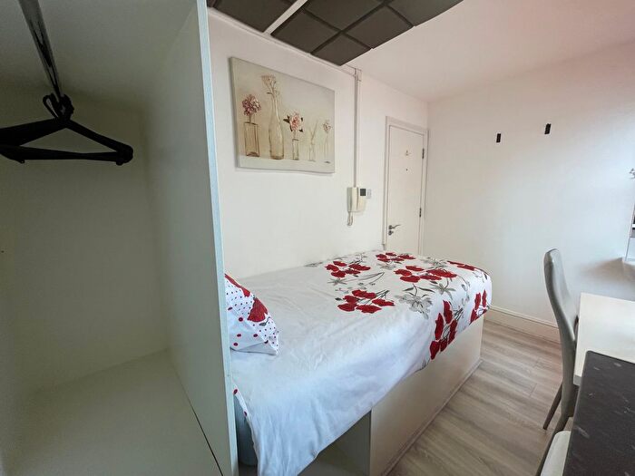 Studio To Rent In Cromwell Road, London, SW7